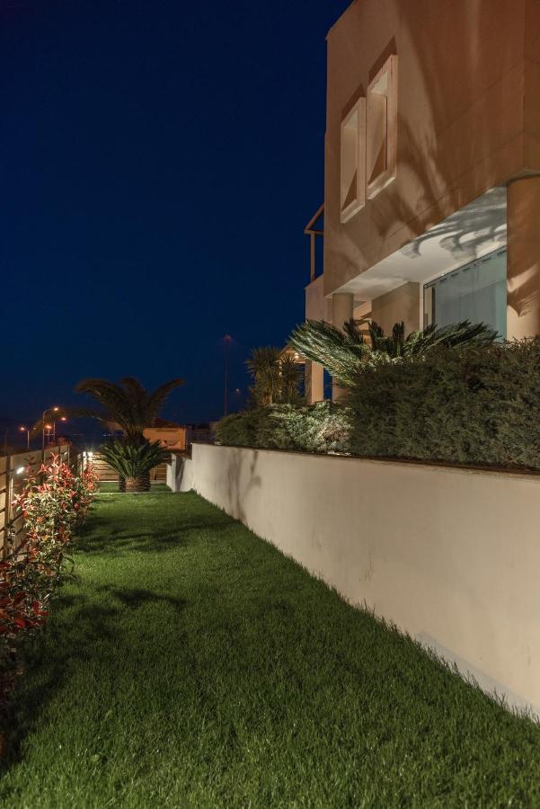 Villa Luminous Nea Iraklitsa Exterior foto